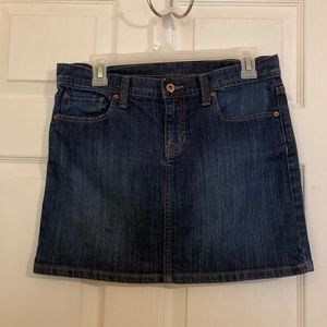 GAP Demin Fleur- de-lis Jean Skirt